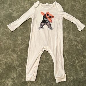 SHEIN Bear White Long Sleeve Onesie 12-18 Months